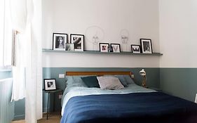 New Elegant Flat 3 Min From Central Station.